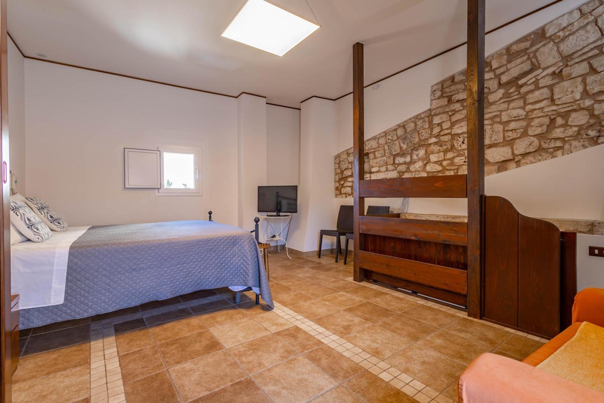 Antiche Mura Apartments "Nel Cuore Della Puglia"Bivani, Cucina, Terrazzo Turi Εξωτερικό φωτογραφία